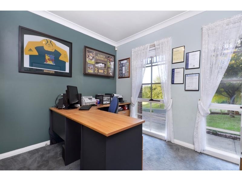 15 Leilani Court, Highton VIC 3216