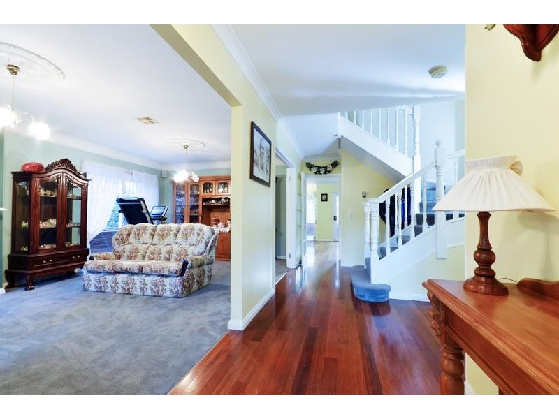 15 Leilani Court, Highton VIC 3216