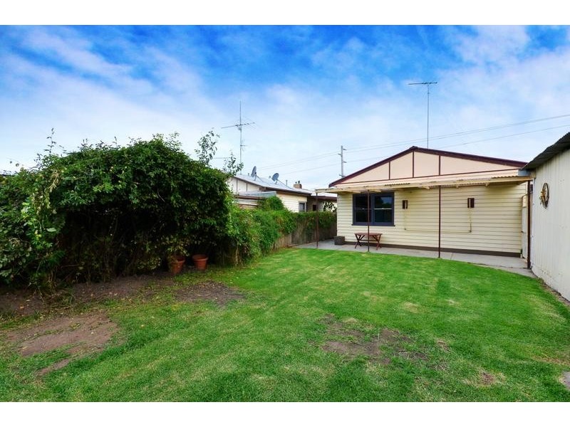 1 Grafton street, St Albans Park VIC 3219