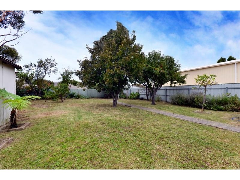 60 Roseneath Street, North Geelong VIC 3215
