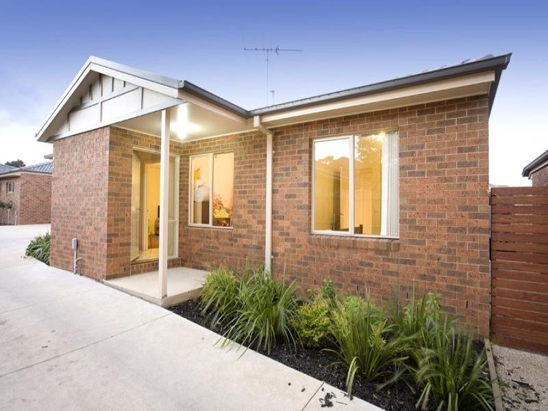 2/238 High, Belmont VIC 3216