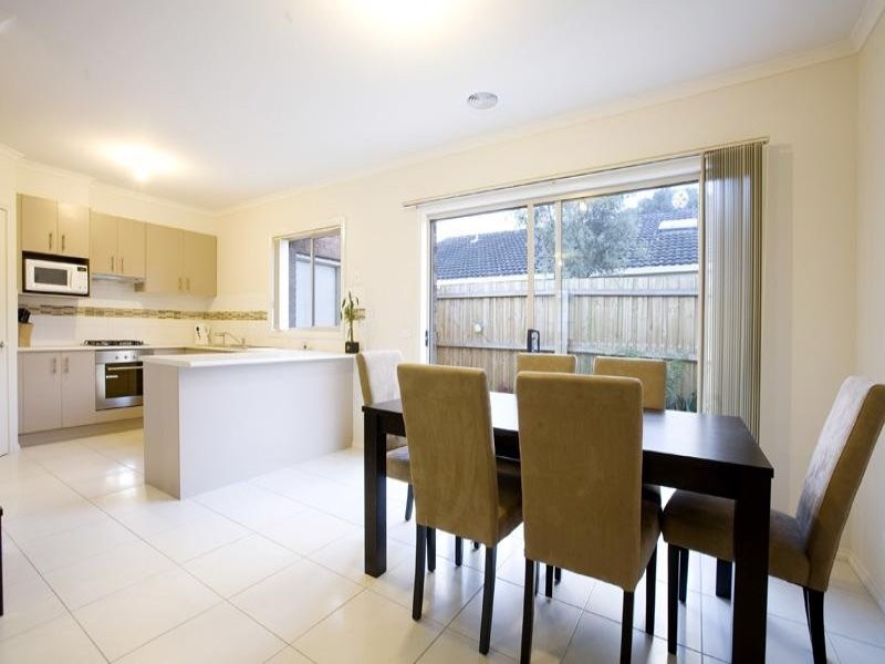 2/238 High, Belmont VIC 3216