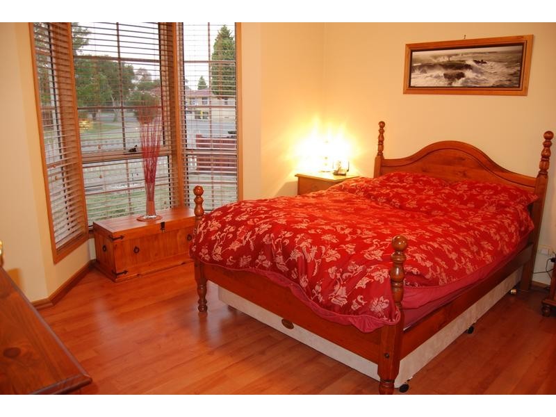28 Orbit Drive, Whittington VIC 3219