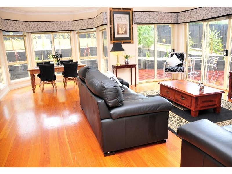 36 Kyeema Ave, Highton VIC 3216