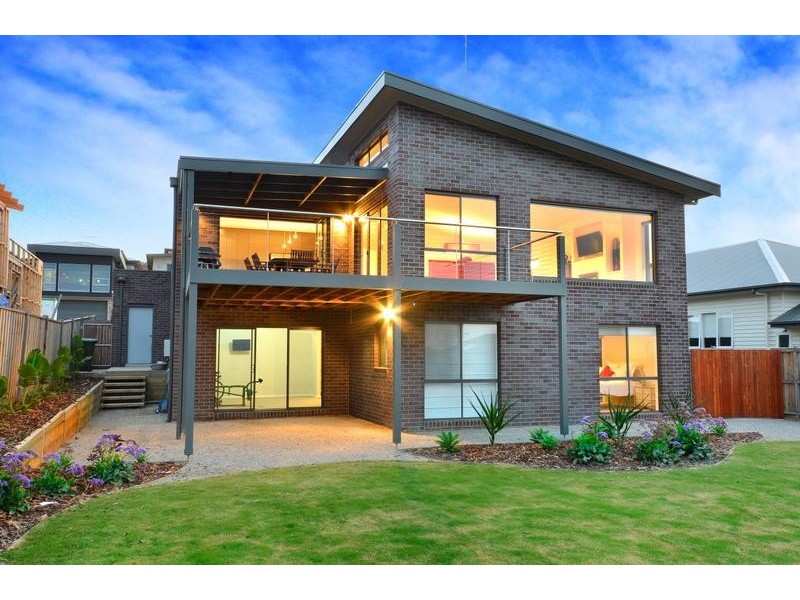 28 Esperence Crescent, Highton VIC 3216