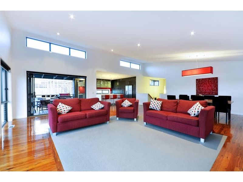 28 Esperence Crescent, Highton VIC 3216