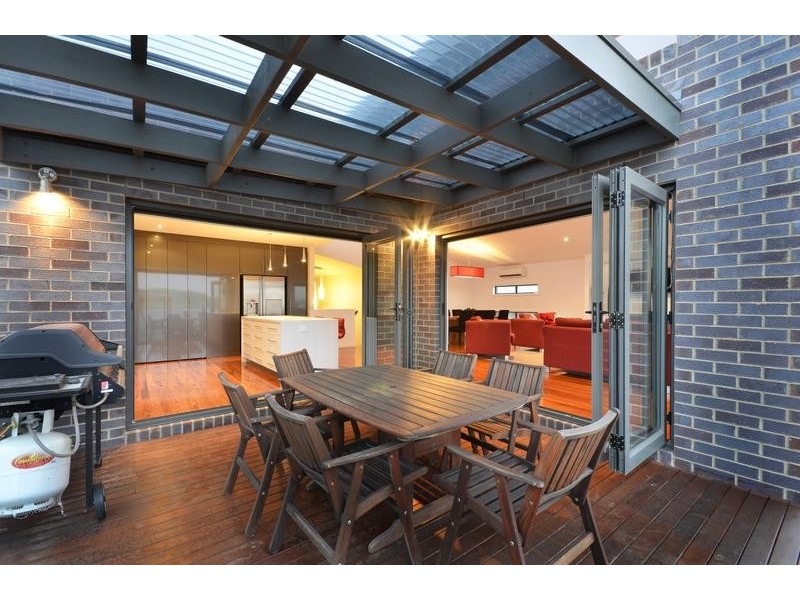 28 Esperence Crescent, Highton VIC 3216