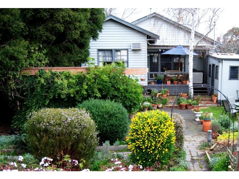 6A Lunan avenue, Geelong VIC 3220