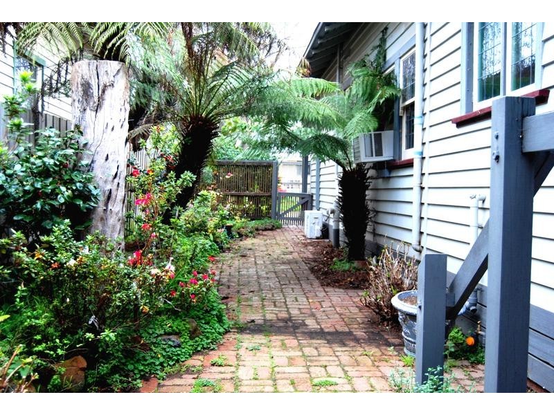 6A Lunan avenue, Geelong VIC 3220