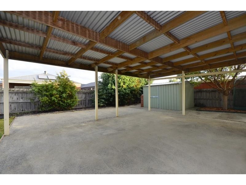 17 Manikato court, St Albans Park VIC 3219