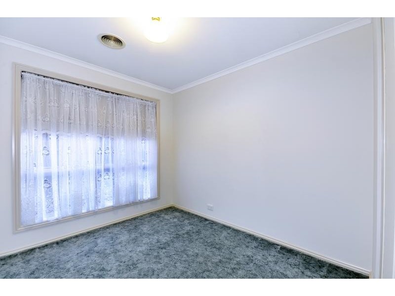 17 Manikato court, St Albans Park VIC 3219