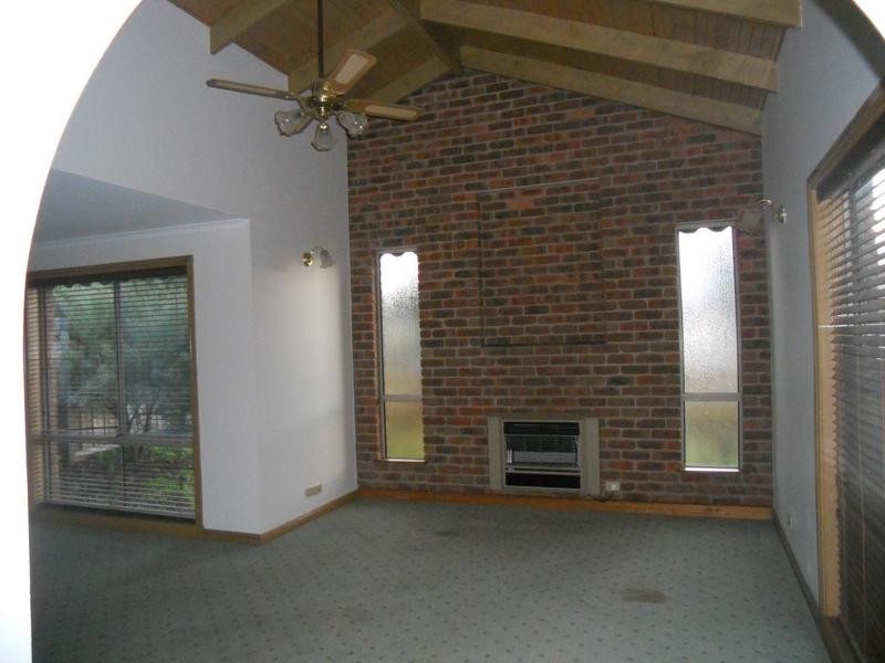 301 Wilson Road, St Albans Park VIC 3219