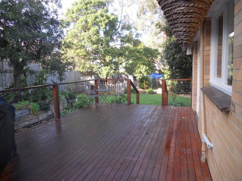 8 Baum Cresent, Highton VIC 3216