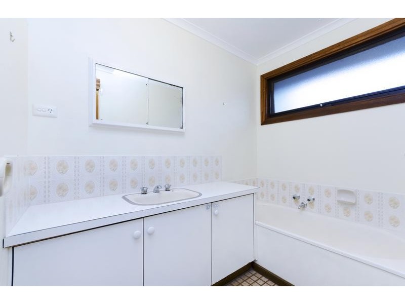 24 Coolabah Drive, Grovedale VIC 3216