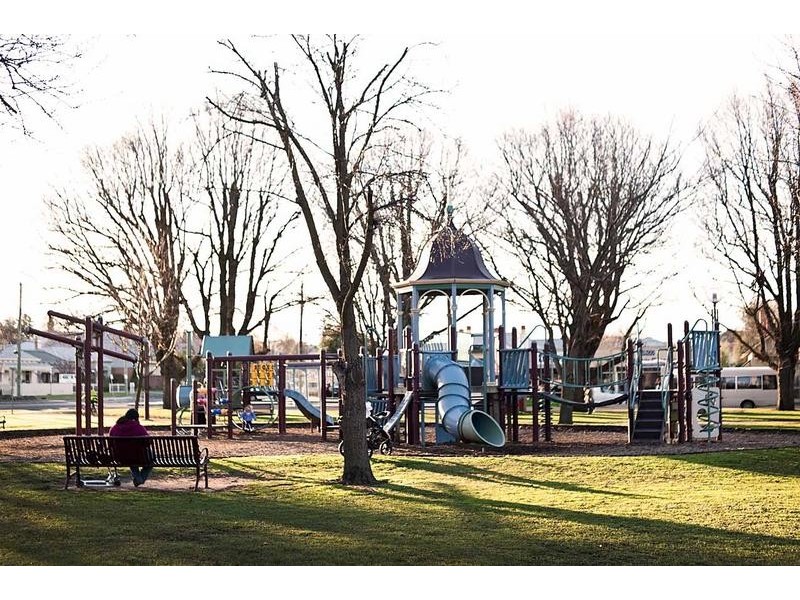 1 Gilmartin Street, Colac VIC 3250