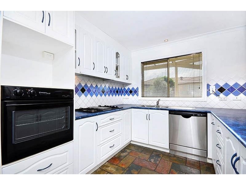 2 Saintly Way, St Albans Park VIC 3219