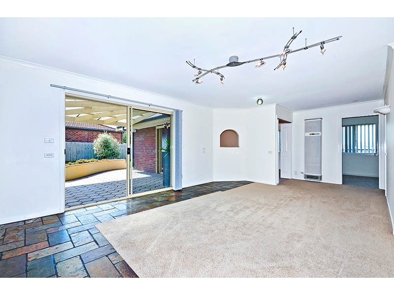 2 Saintly Way, St Albans Park VIC 3219