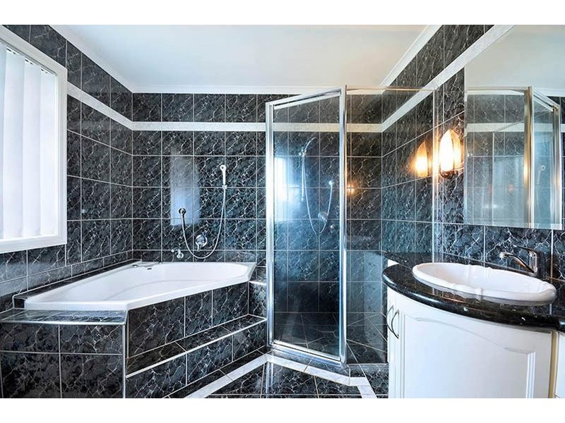 2 Saintly Way, St Albans Park VIC 3219