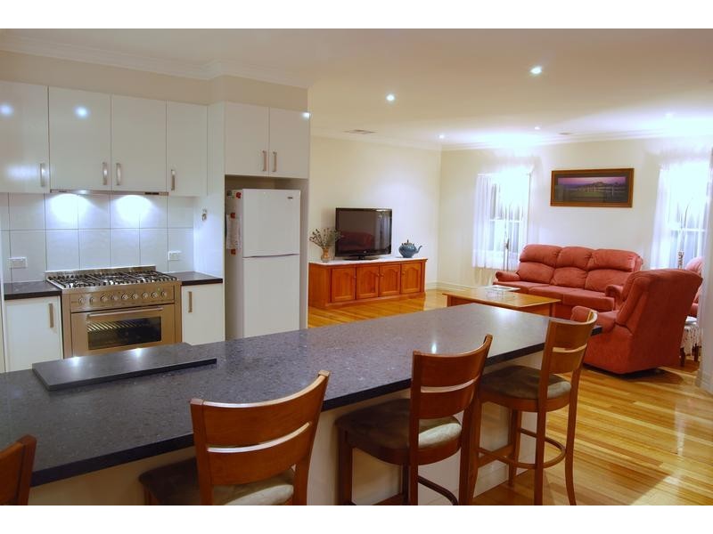 40 St Albans Road, East Geelong VIC 3219
