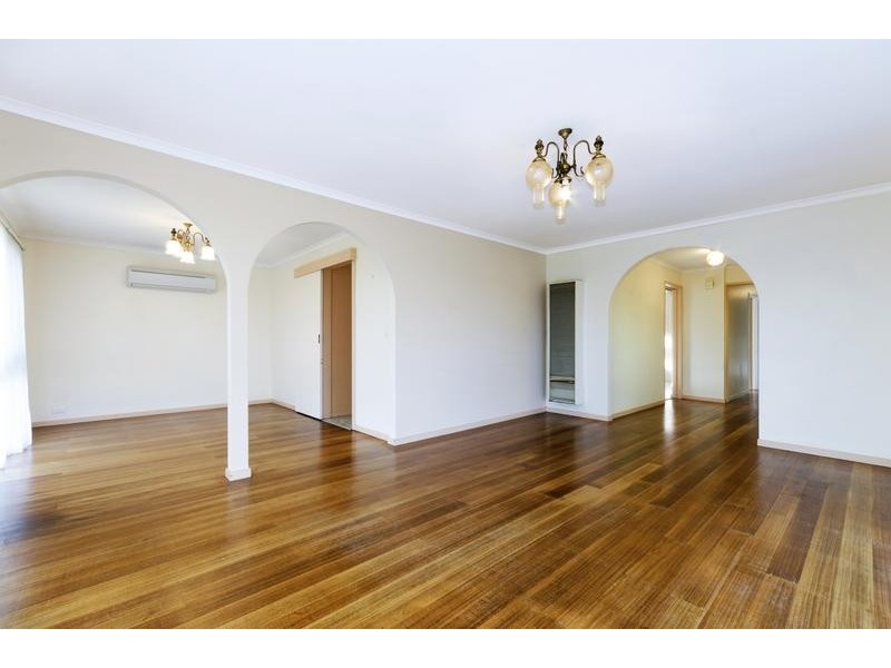 15 Moruya Dve, Grovedale VIC 3216