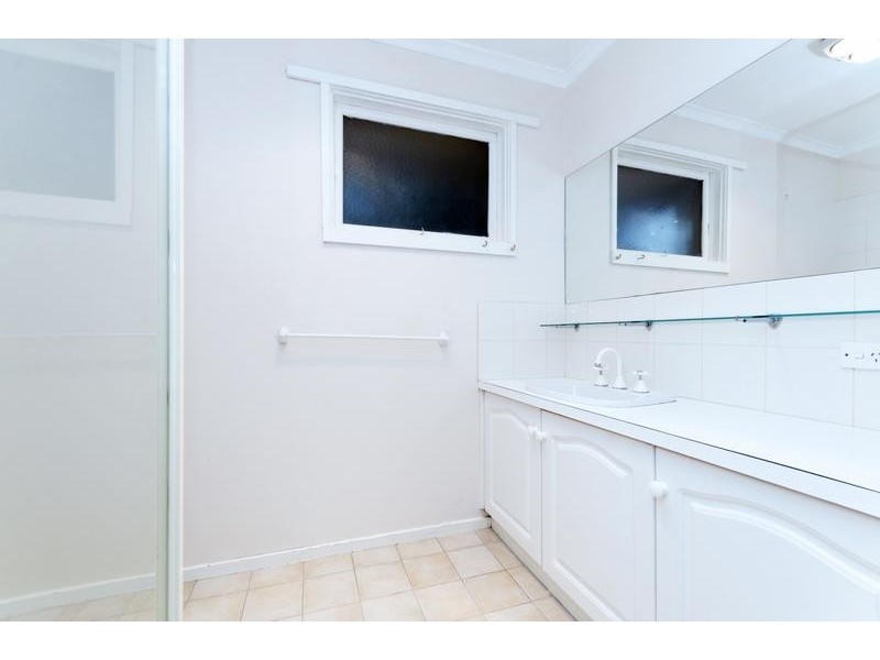 15 Moruya Dve, Grovedale VIC 3216