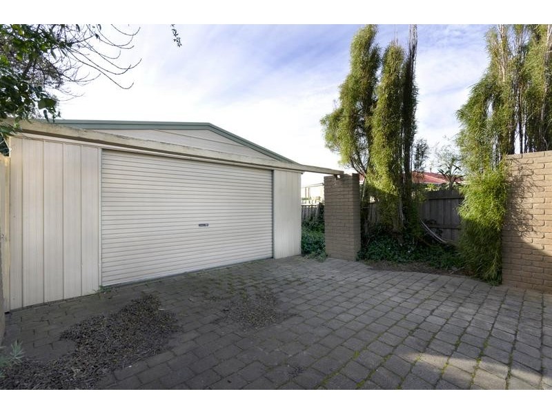 15 Moruya Dve, Grovedale VIC 3216