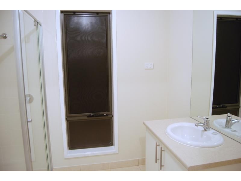 28 Macfarlane Street, Marshall VIC 3216