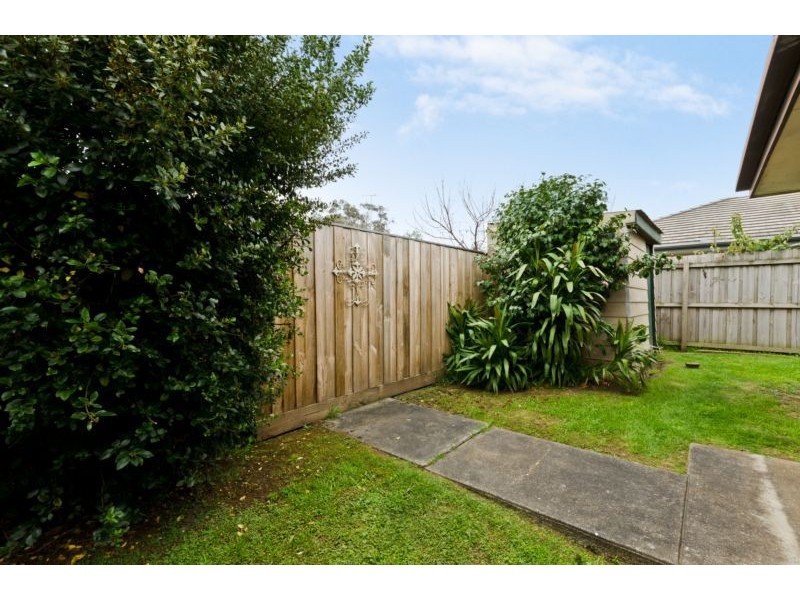 4/50 Hibiscus Cres, Newcomb VIC 3219