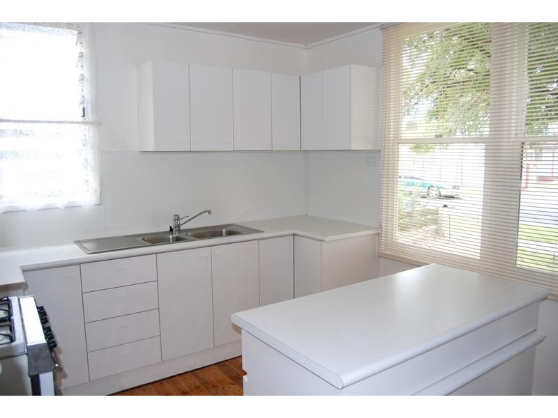 11 Staverly Road, Herne Hill VIC 3218