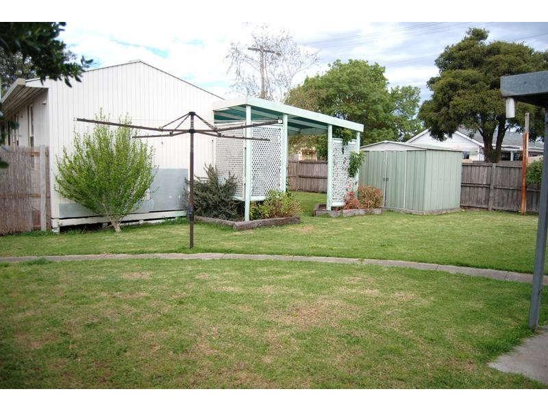 11 Staverly Road, Herne Hill VIC 3218