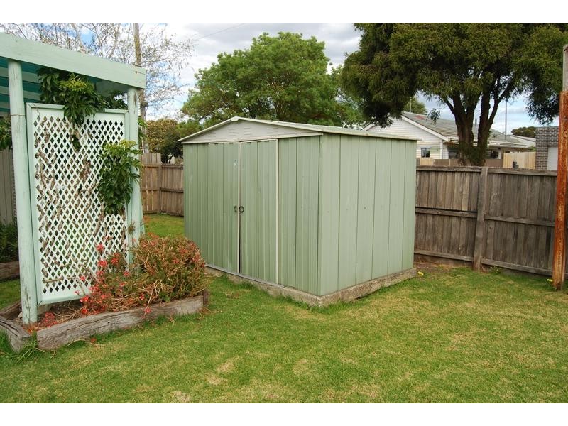 11 Staverly Road, Herne Hill VIC 3218