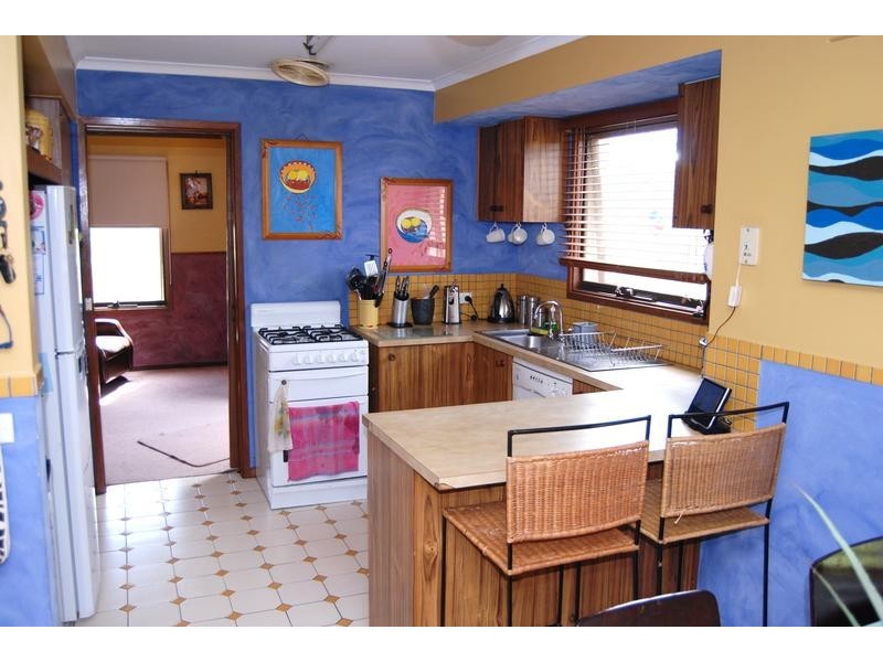 17 Dolphin Crt, Ocean Grove VIC 3226