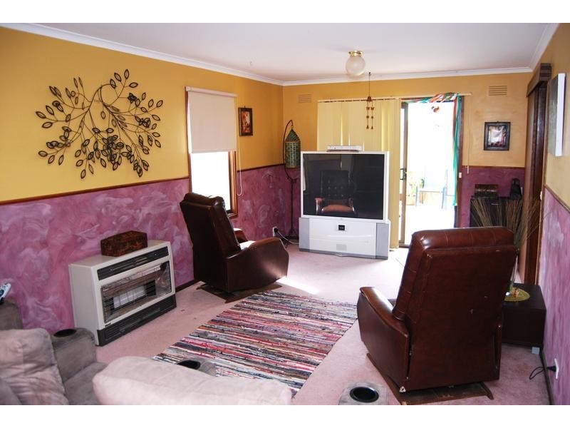 17 Dolphin Crt, Ocean Grove VIC 3226