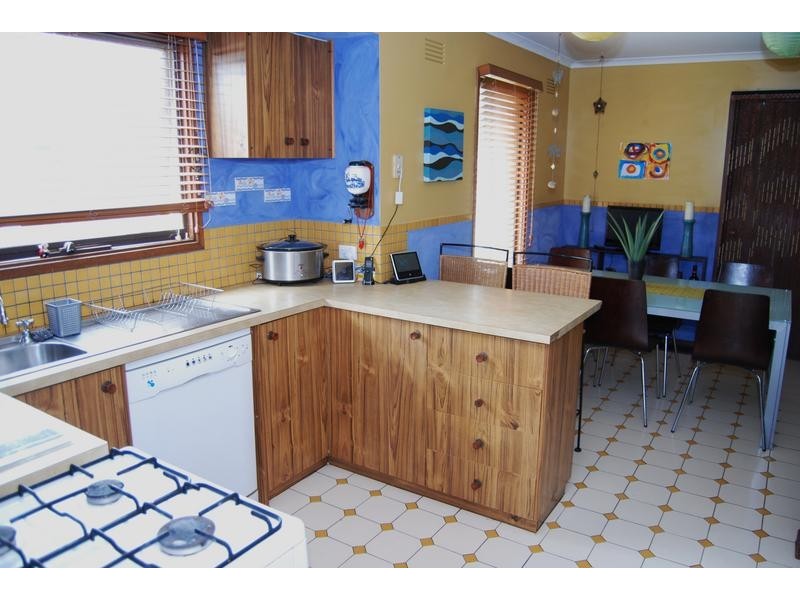 17 Dolphin Crt, Ocean Grove VIC 3226