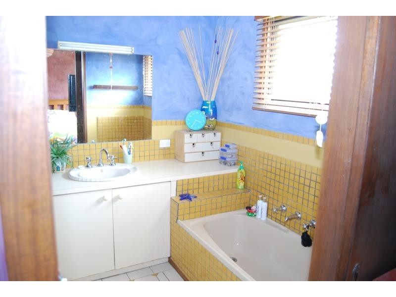 17 Dolphin Crt, Ocean Grove VIC 3226