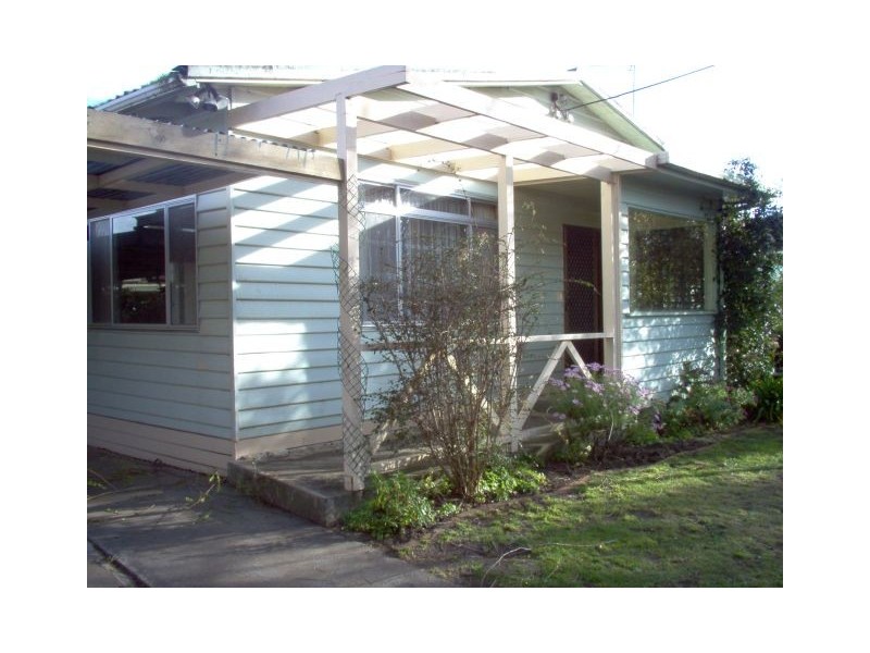 233 Roslyn Road, Highton VIC 3216