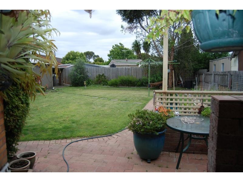 7 Glengarwyn Road, Leopold VIC 3224