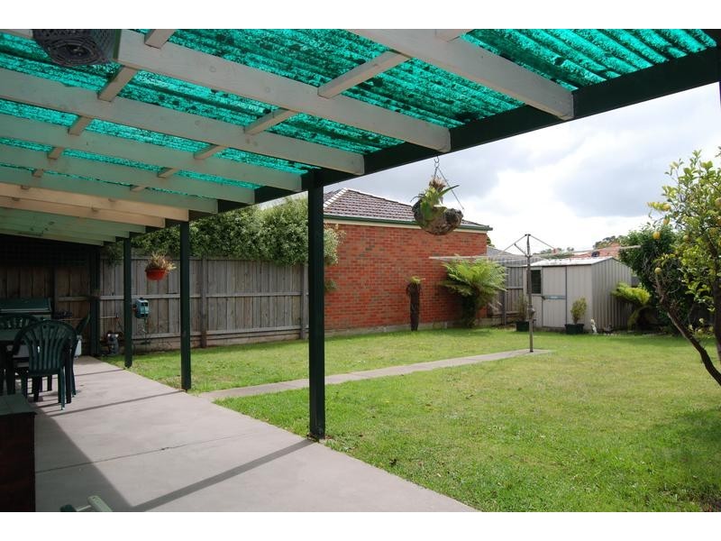 21 Vines Road, Hamlyn Heights VIC 3215