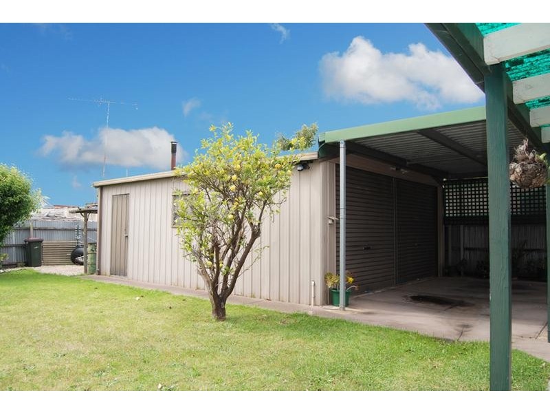 21 Vines Road, Hamlyn Heights VIC 3215