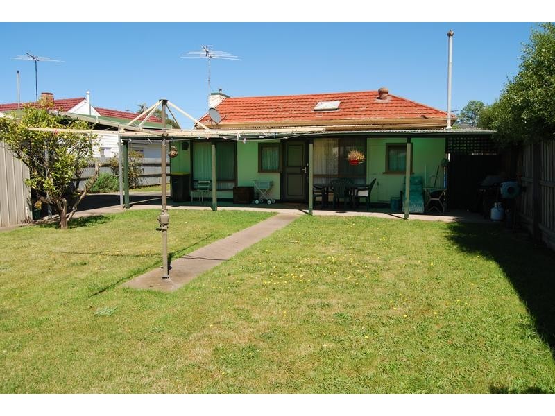 21 Vines Road, Hamlyn Heights VIC 3215