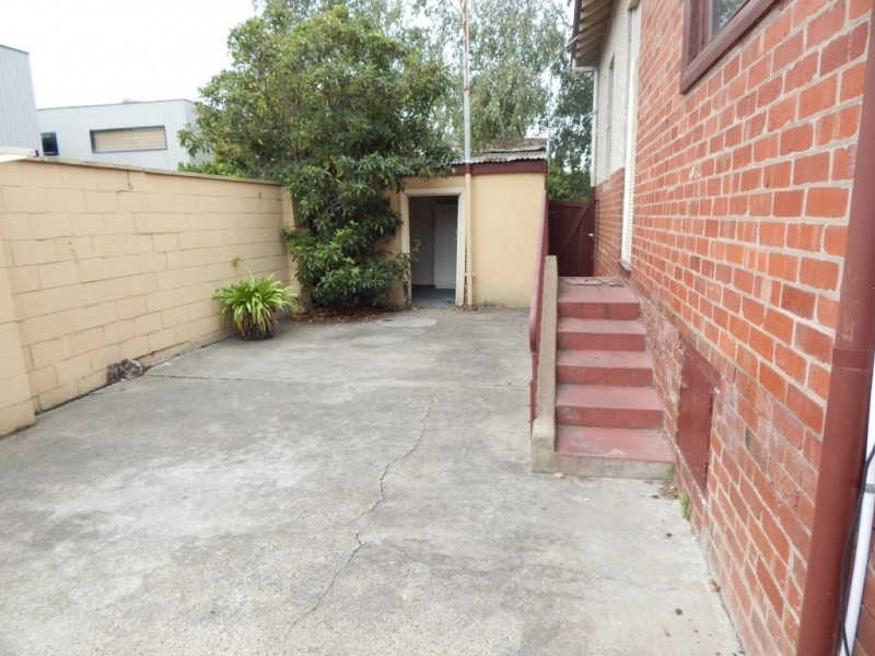 30 Villamanta Street, Geelong West VIC 3218