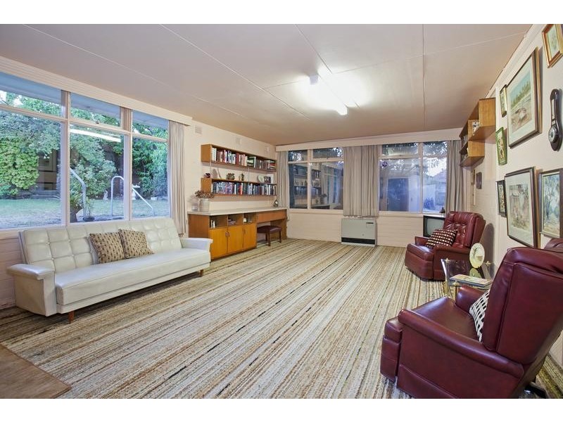 38 Nantes Street, Newtown VIC 3220
