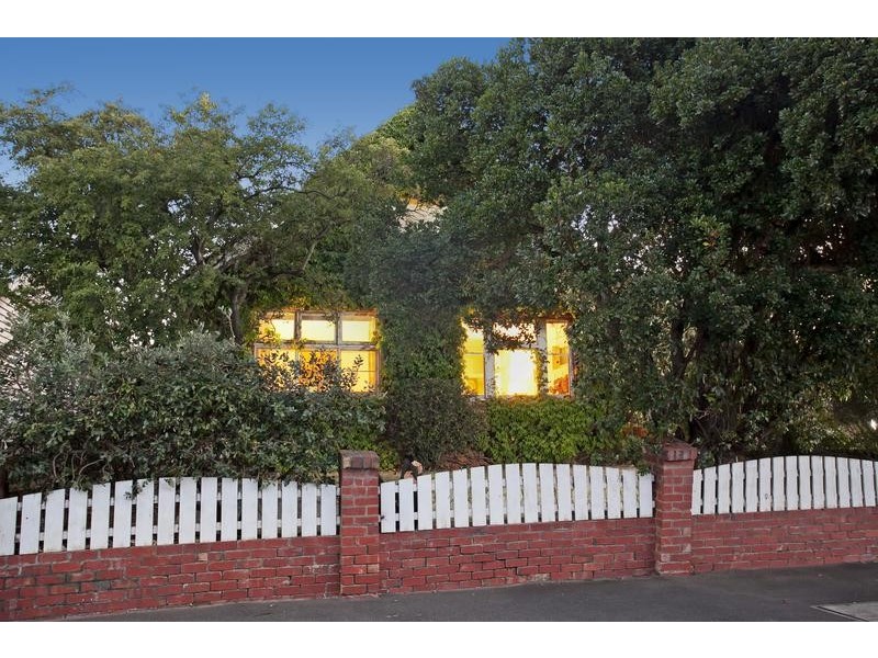 38 Nantes Street, Newtown VIC 3220