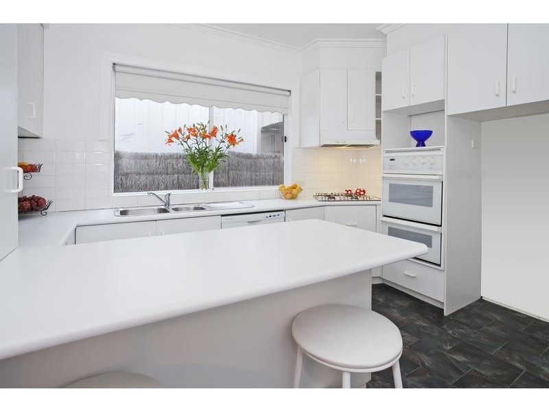 65 Sydenham Ave, Manifold Heights VIC 3218