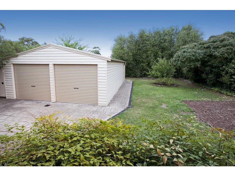 65 Sydenham Ave, Manifold Heights VIC 3218