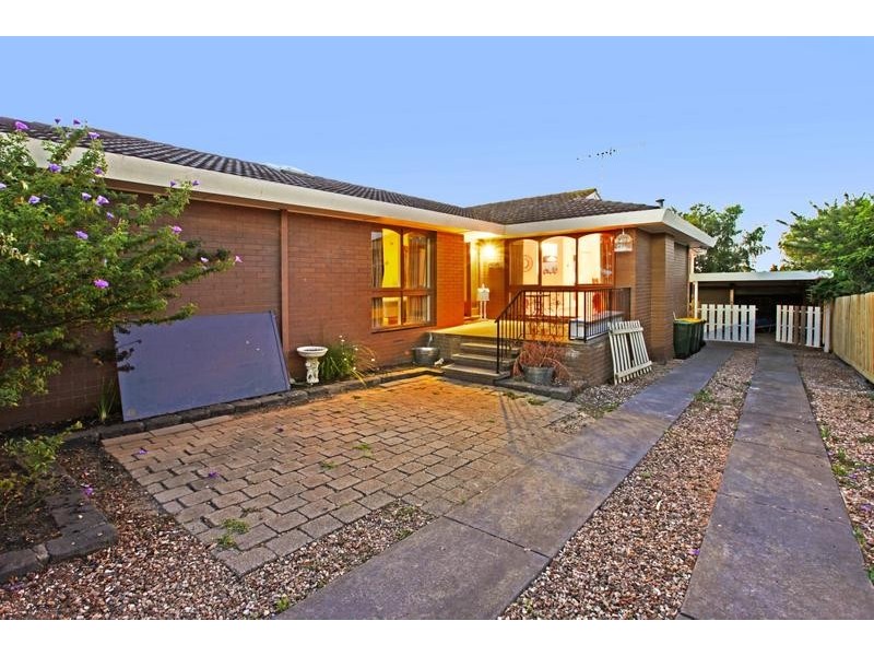 92 Heyers Rd, Grovedale VIC 3216