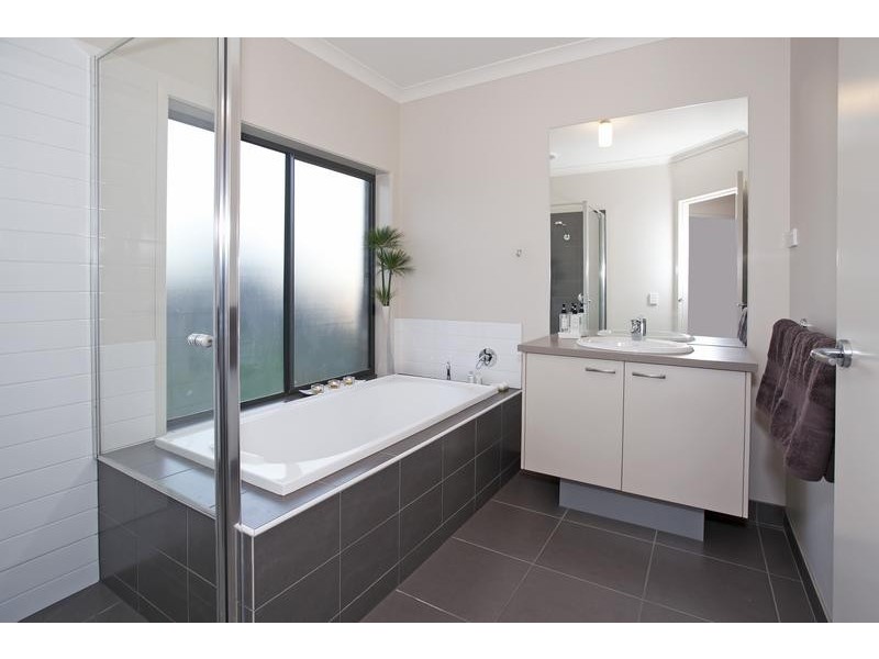 70 Ferguson Road, Leopold VIC 3224