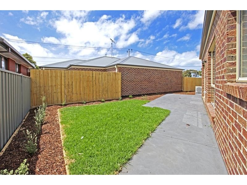 2/35 Jabone Terrace, Bell Park VIC 3215