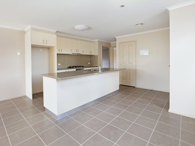 3/3-5 Dardell Crt, Norlane VIC 3214