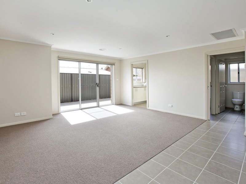 3/3-5 Dardell Crt, Norlane VIC 3214